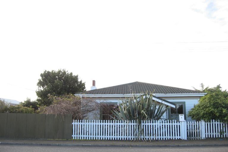 Photo of property in 2 Rangatira Street, Otaki, 5512