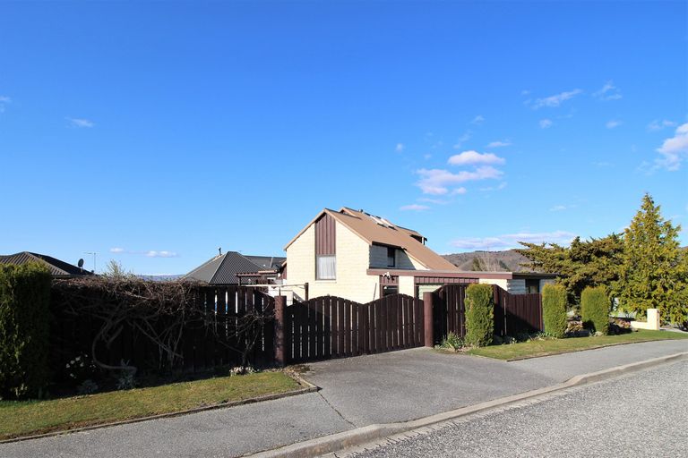 Photo of property in 11 Craig Place, Bridge Hill, Alexandra, 9320