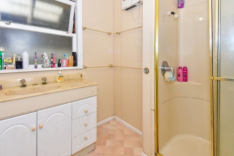 Photo of property in 2 Birdwood Road, Pukekohe, 2120