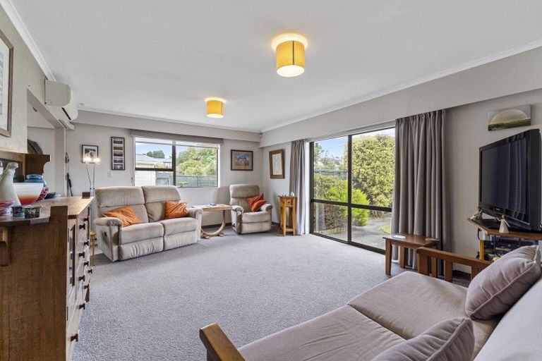 Photo of property in 44 Norfolk Crescent, Otaki Beach, Otaki, 5512