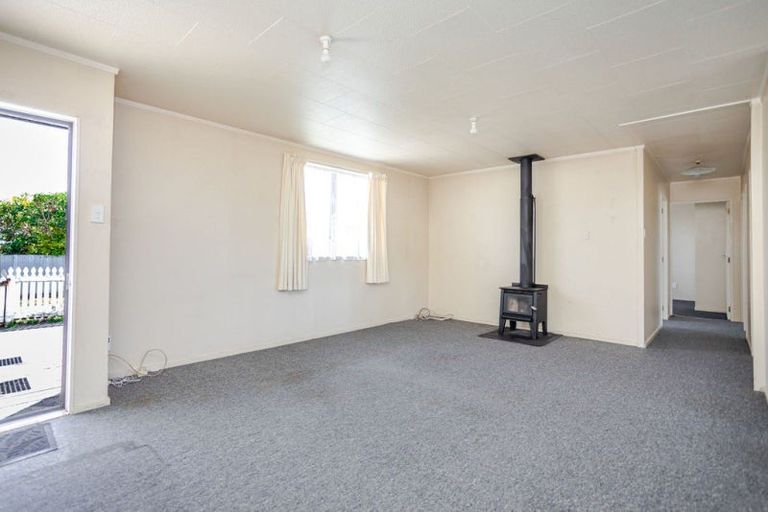 Photo of property in 12a Carlson Street, Dannevirke, 4930