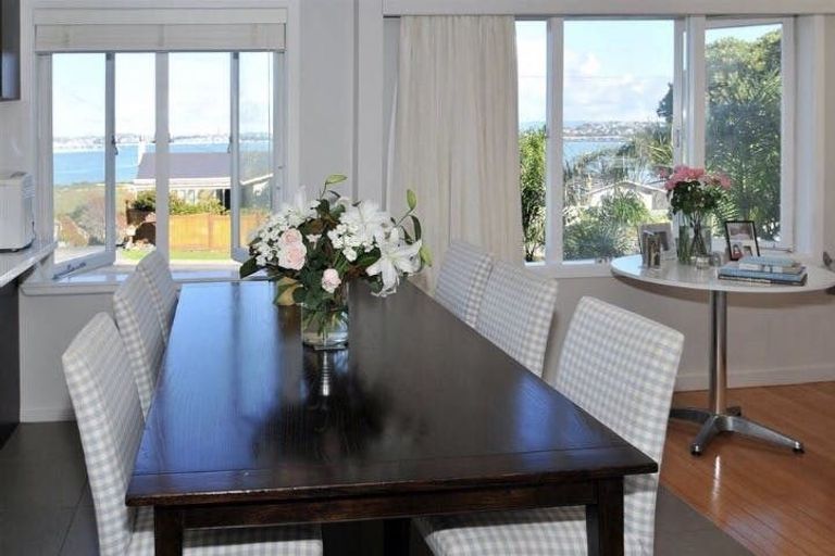 Photo of property in 1 Pine Ridge Terrace, Hauraki, Auckland, 0622