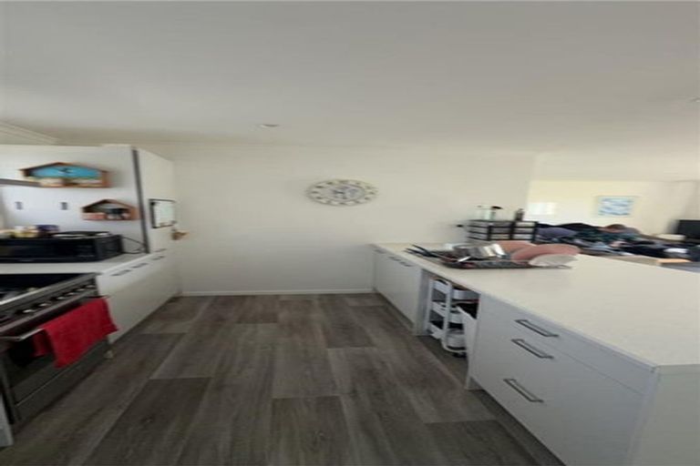 Photo of property in 99 Orchard West Road, Ngatea, 3503