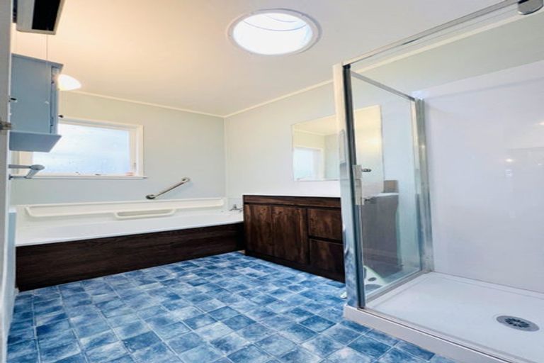 Photo of property in 66b Ray Small Drive, Pahurehure, Papakura, 2113