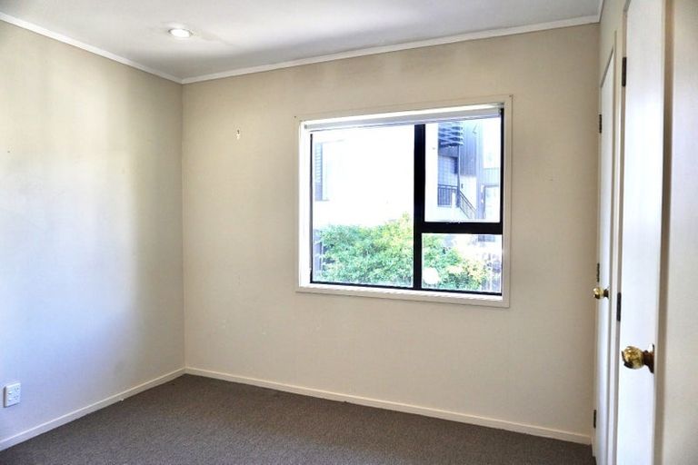 Photo of property in 28a Clovelly Road, Bucklands Beach, Auckland, 2012