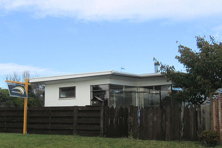 Photo of property in 20 Eatwell Avenue, Paraparaumu Beach, Paraparaumu, 5032