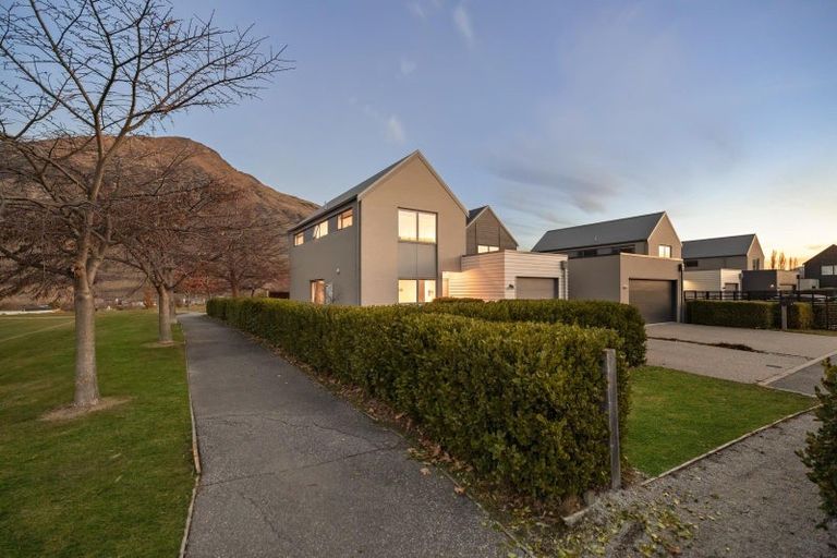 Photo of property in 23b Onslow Road, Lake Hayes, Queenstown, 9304