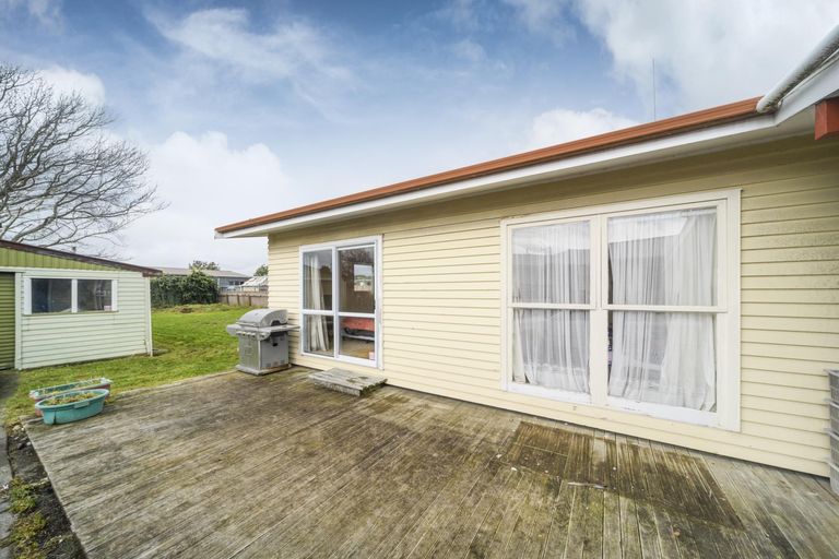 Photo of property in 73 Lockhart Avenue, Milson, Palmerston North, 4414