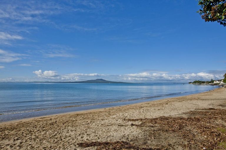 Photo of property in 1a Prestige Place, Castor Bay, Auckland, 0620