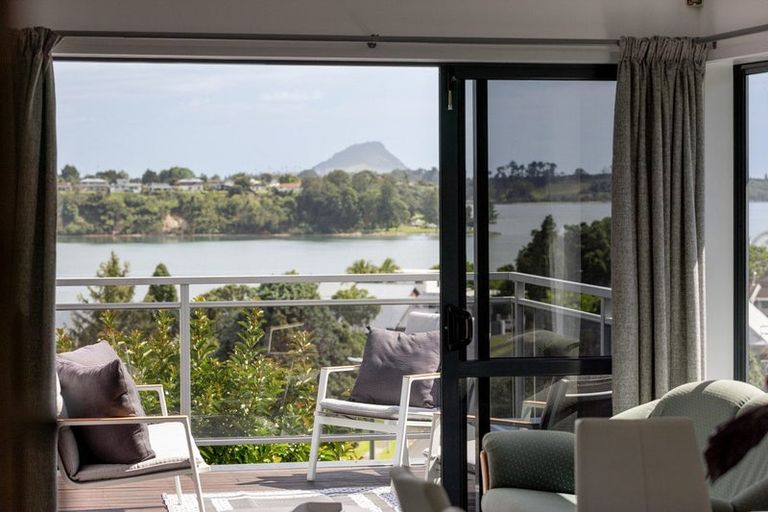 Photo of property in 36 Downing Place, Welcome Bay, Tauranga, 3112