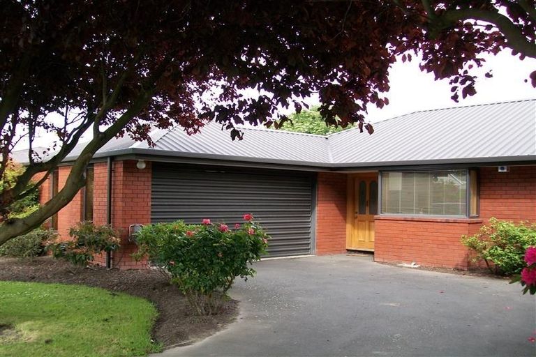 Photo of property in 1a Glenys Place, Broomfield, Christchurch, 8042