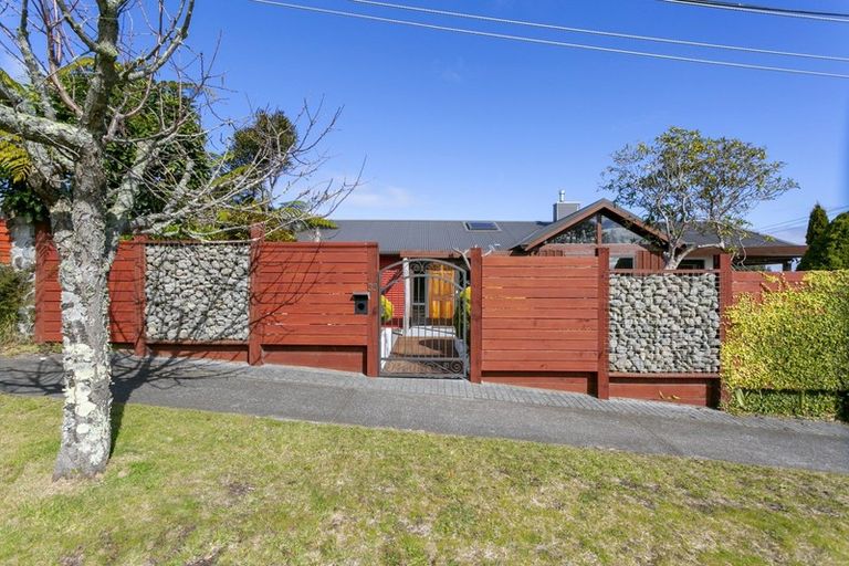 Photo of property in 35 Chesham Avenue, Waipahihi, Taupo, 3330