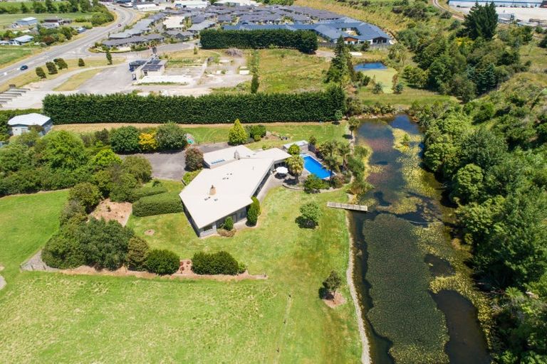 Photo of property in 291 Napier Road, Kelvin Grove, Palmerston North, 4470