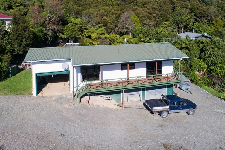 Photo of property in 23-25 Nikau Heights, Little Wanganui, Karamea, 7893