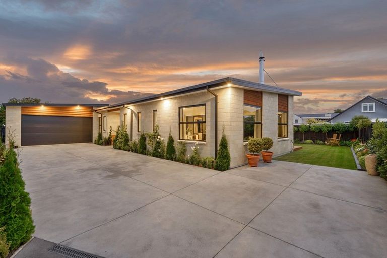 Photo of property in 22 Awa Place, Rangiora, 7400