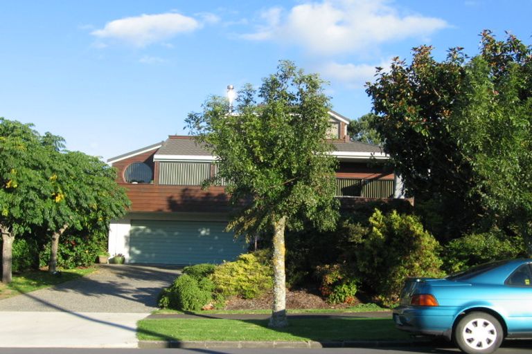 Photo of property in 4 Takutai Avenue, Bucklands Beach, Auckland, 2012