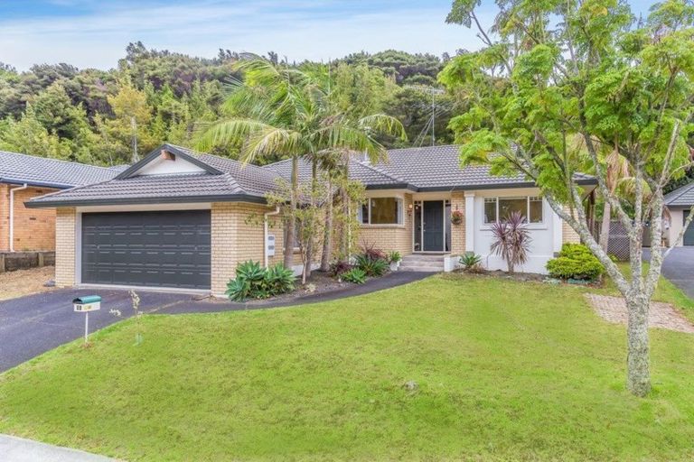 Photo of property in 31 Kate Sheppard Avenue, Torbay, Auckland, 0630