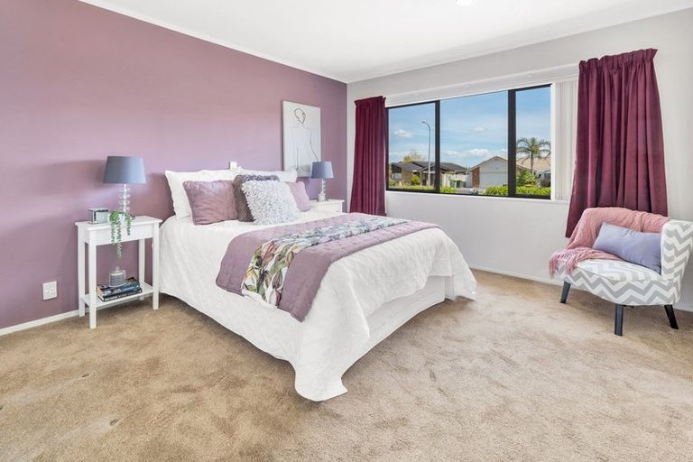 Photo of property in 9 Mirabell Place, Golflands, Auckland, 2013