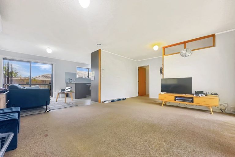 Photo of property in 2/39 Alfriston Road, Manurewa East, Auckland, 2102