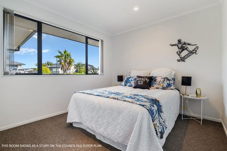 Photo of property in 20 Barbados Way, One Tree Point, 0118