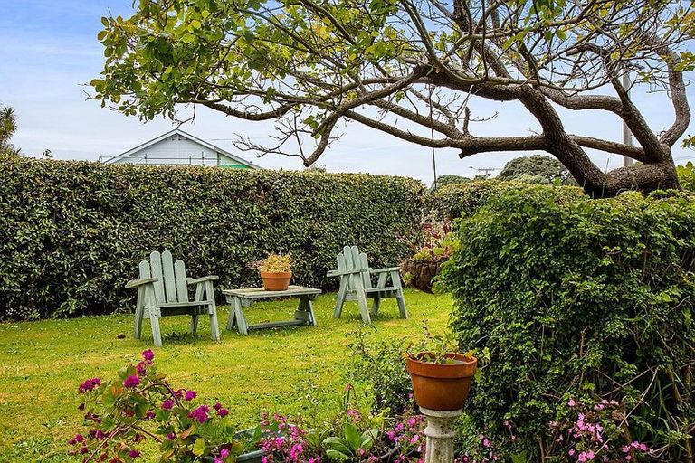 Photo of property in 21 Egmont Street, Patea, 4520