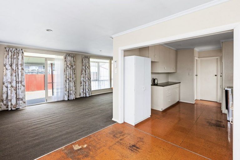 Photo of property in 1099 Cunningham Crescent, Mayfair, Hastings, 4122