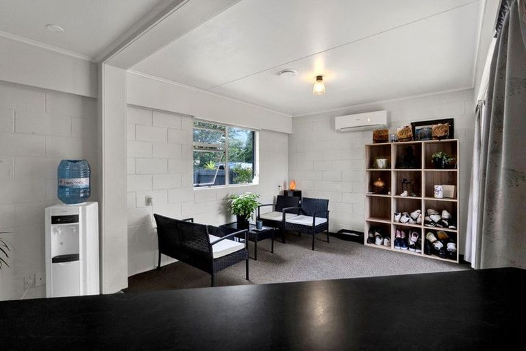 Photo of property in 4 Douglas Street, Hawera, 4610