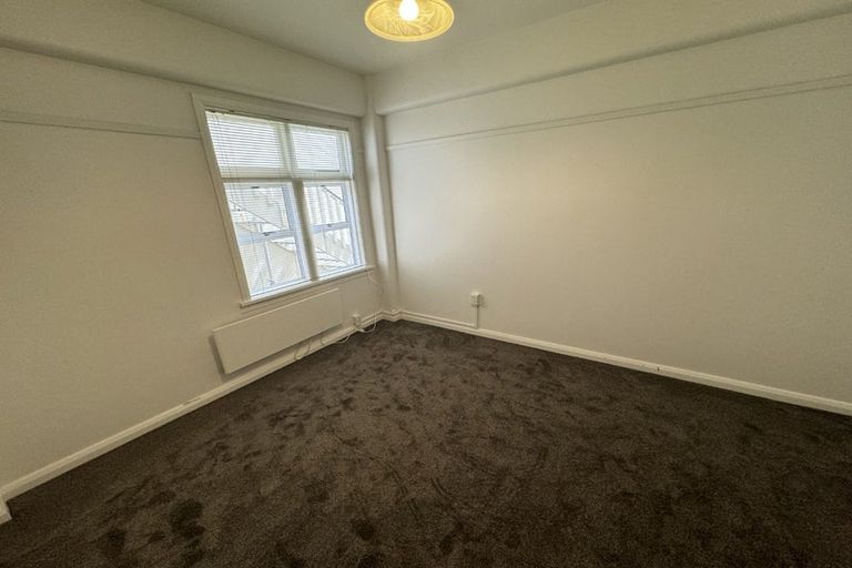 Photo of property in San Antonio Flats, 2/12 Kilbirnie Crescent, Kilbirnie, Wellington, 6022