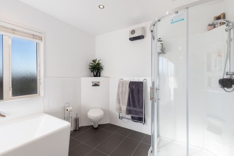 Photo of property in 55 Bryndwr Road, Bryndwr, Christchurch, 8052