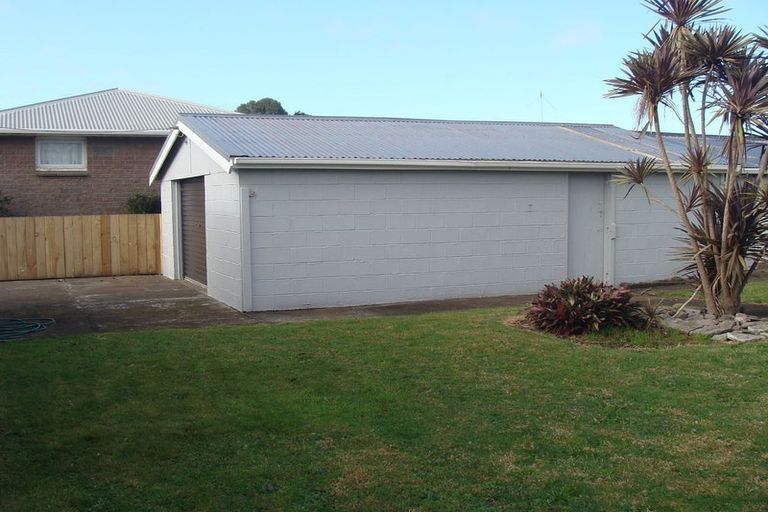Photo of property in 25 Battiscombe Terrace, Waitara, 4320