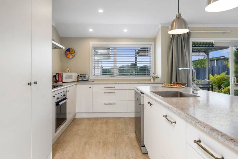 Photo of property in 68 Kenrigg Road, Kinloch, Taupo, 3377