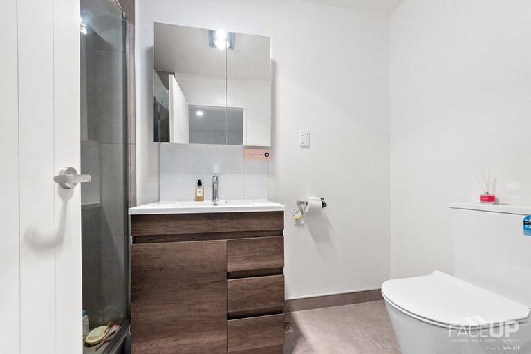 Photo of property in 2 Clay Lane, Hobsonville, Auckland, 0616