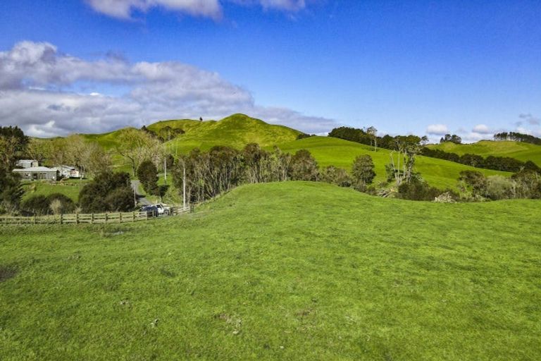 Photo of property in 288 Dimmock Road, Waitakaruru, 2471