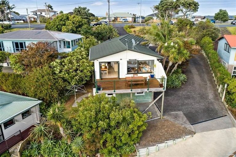 Photo of property in 549 East Coast Road, Browns Bay, Auckland, 0630