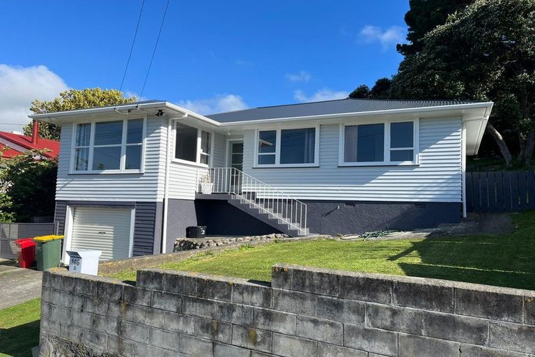 Photo of property in 146 Sievers Grove, Cannons Creek, Porirua, 5024