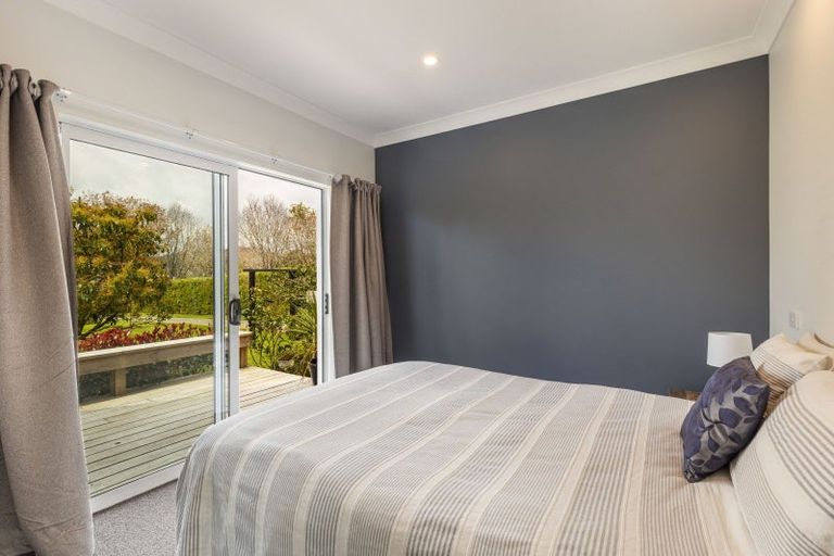 Photo of property in 82 Tikorangi Road, Tikorangi, Waitara, 4383