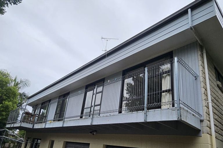 Photo of property in 30 Penning Road, Castor Bay, Auckland, 0620