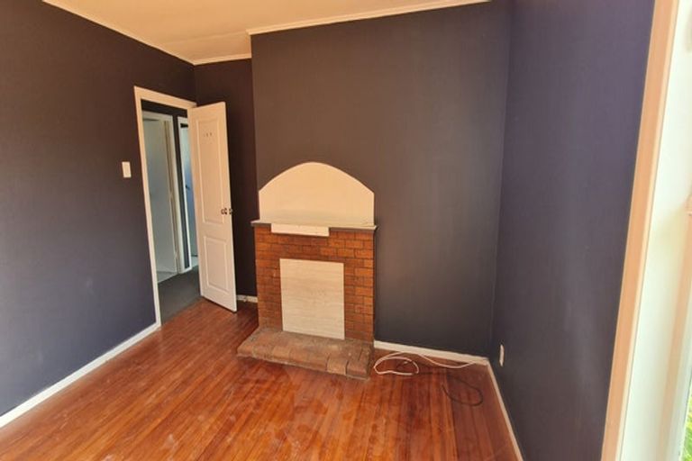 Photo of property in 43 Miranda Street, Avondale, Auckland, 0600