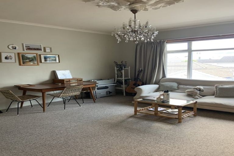 Photo of property in Nissen Court, 11e Hawker Street, Mount Victoria, Wellington, 6011