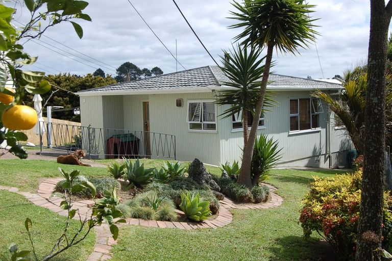 Photo of property in 115 Browns Bay Road, Browns Bay, Auckland, 0630