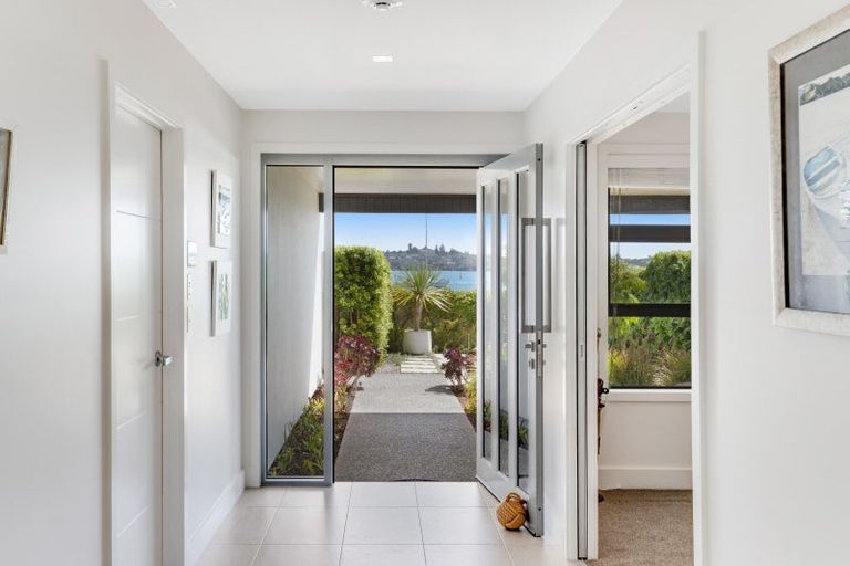 Photo of property in 8 The Parade, Bucklands Beach, Auckland, 2012
