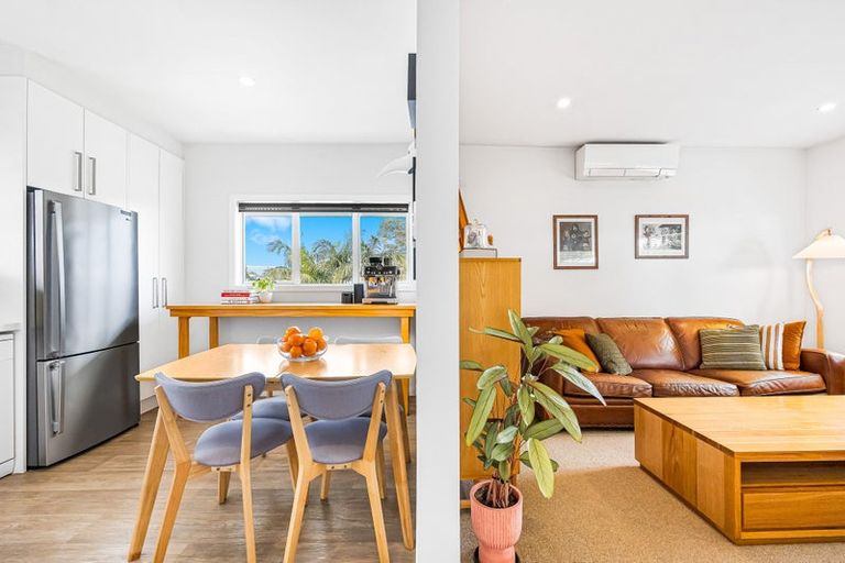 Photo of property in 40 Hindmarsh Street, Henderson, Auckland, 0612