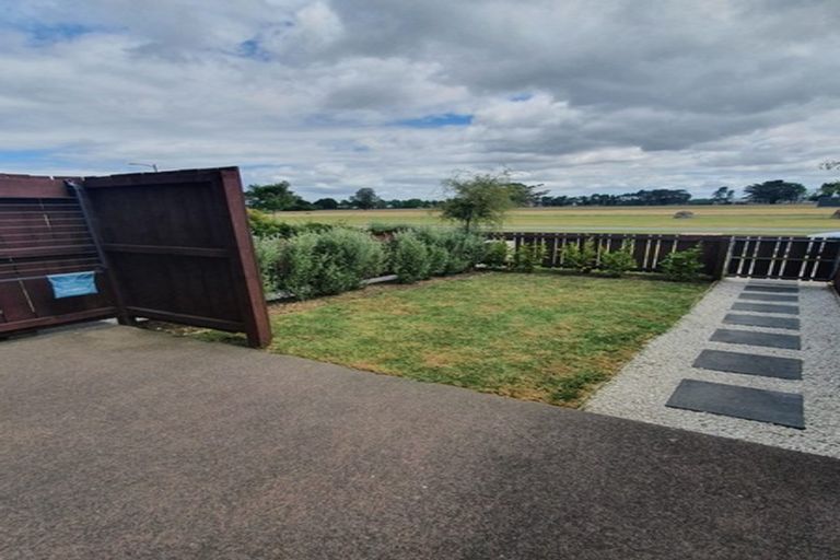 Photo of property in 9 Walsh Road, Papakura, 2110