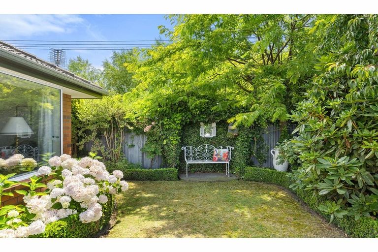 Photo of property in 3/69 Tyrone Street, Belfast, Christchurch, 8051