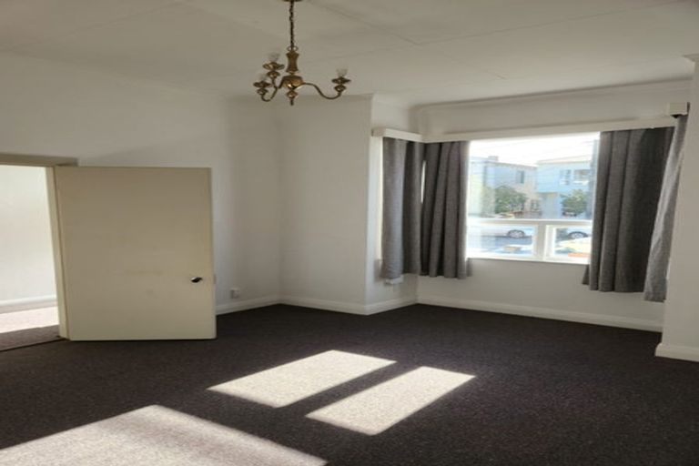 Photo of property in 22 Roy Street, Newtown, Wellington, 6021