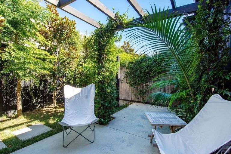 Photo of property in 10 Pebble Beach Way, Papamoa Beach, Papamoa, 3118