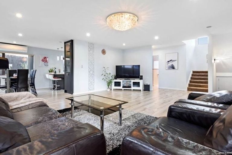 Photo of property in 93 Waitaki Street, Henderson, Auckland, 0612