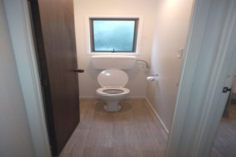 Photo of property in 1/9 Thorburn Avenue, Red Beach, 0932