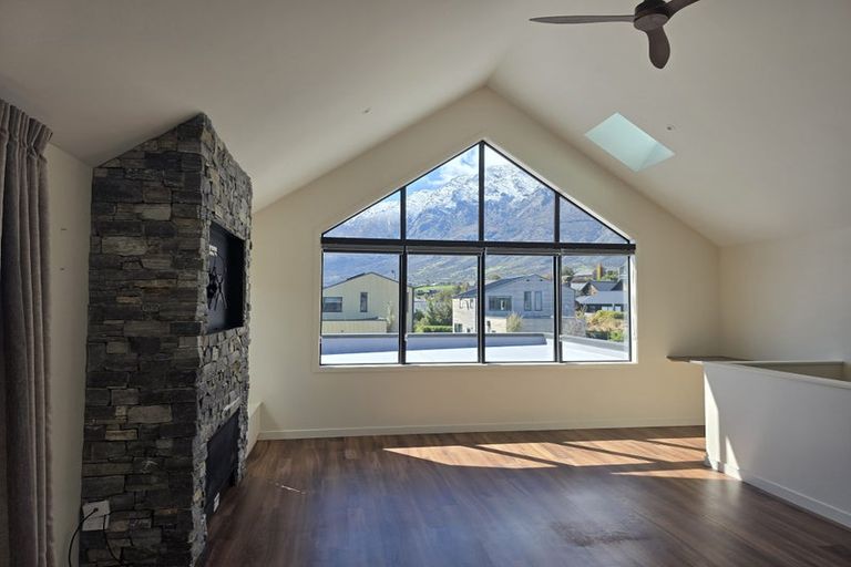 Photo of property in 26 Soudley Court, Jacks Point, Queenstown, 9371