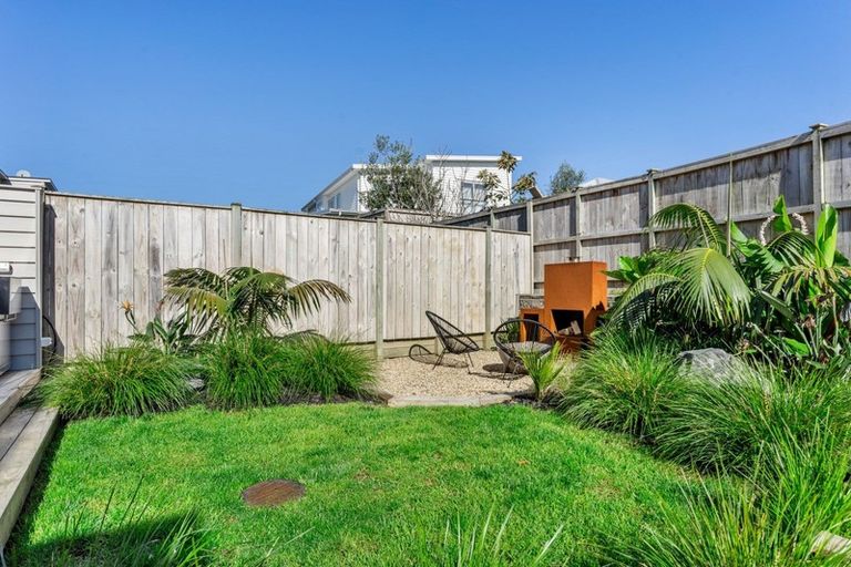 Photo of property in 4 Tyler Davies Drive, Red Beach, 0932